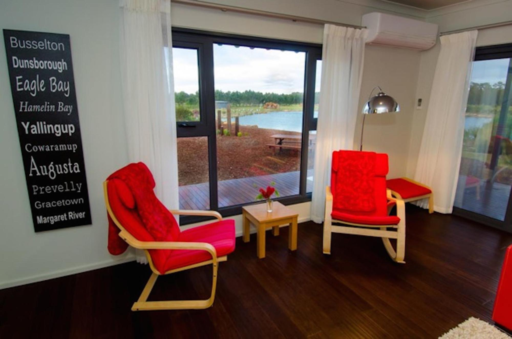Kooyar Mia Guest House Metricup ภายนอก รูปภาพ